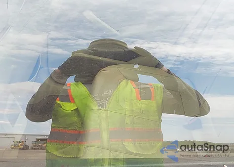 2014 Volkswagen Passat 2.5L Wolfsburg Edition z USA, uszkodzony, nr VIN 1VWAP7A37EC015096